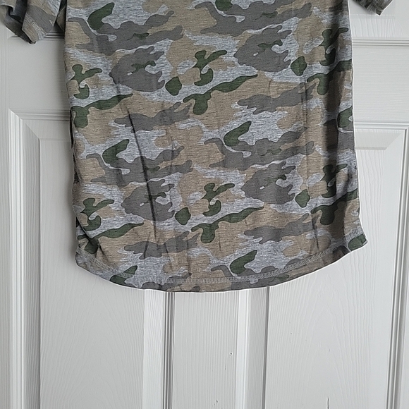 Old Navy Boy's Camo Shirt - Picture 7 of 11